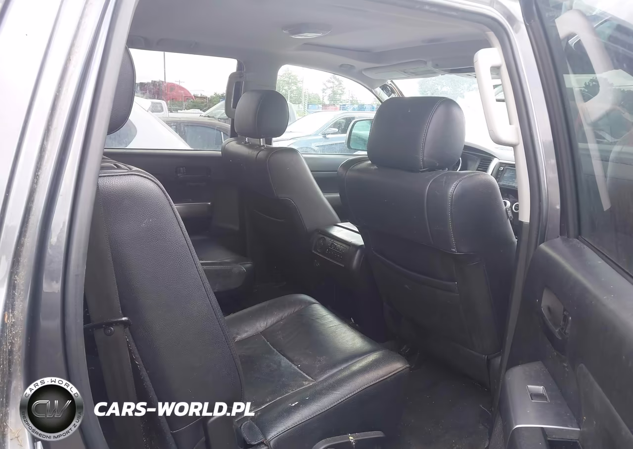 2018 Toyota Sequoia Trd Sport VIN:5TDBY5G11JS160089 - 8