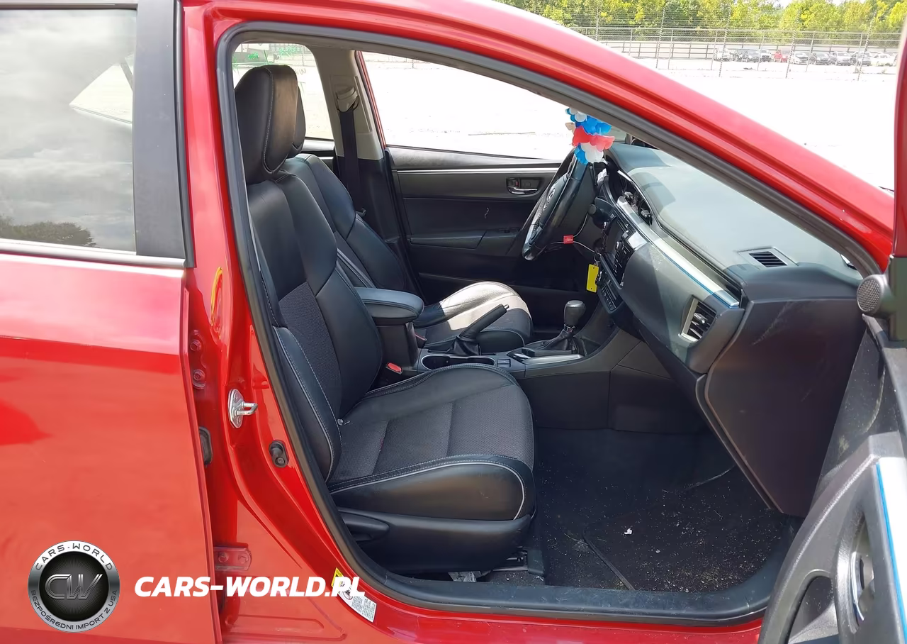 2015 Toyota Corolla S Plus VIN:5YFBURHEXFP298427 - 5