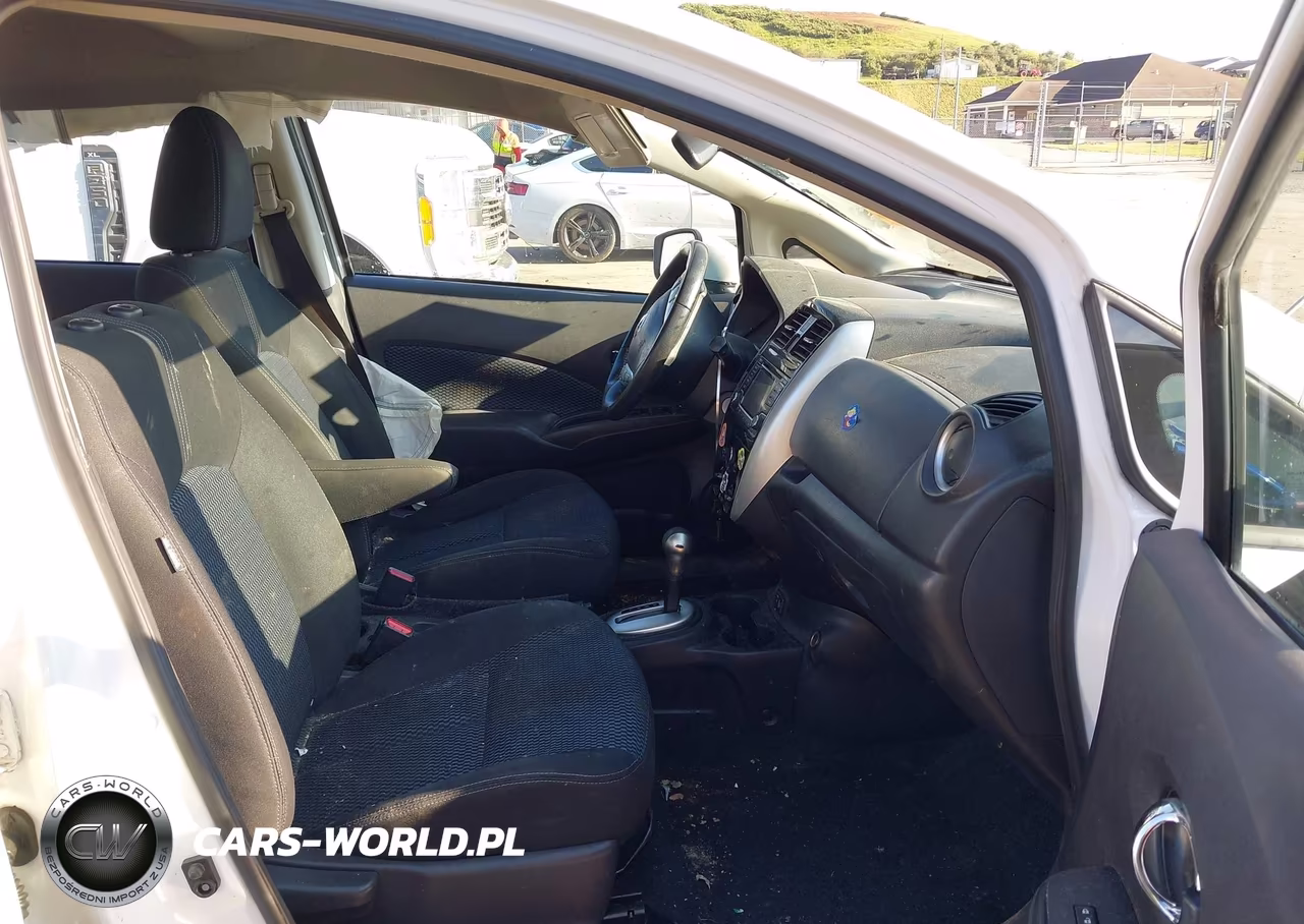 2018 Nissan Versa Note Sv VIN:3N1CE2CP0JL355843 - 5