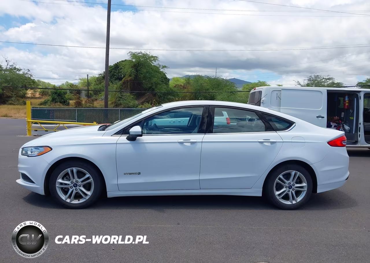 2018 Ford Fusion Hybrid S VIN:3FA6P0UU3JR235972 - 14