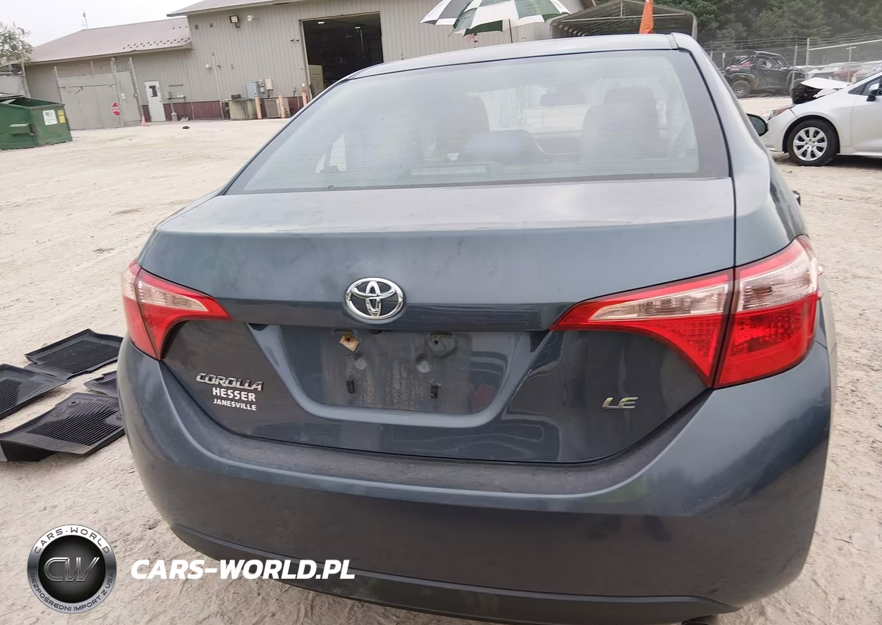 2018 Toyota Corolla Le VIN:2T1BURHE5JC993827 - 17