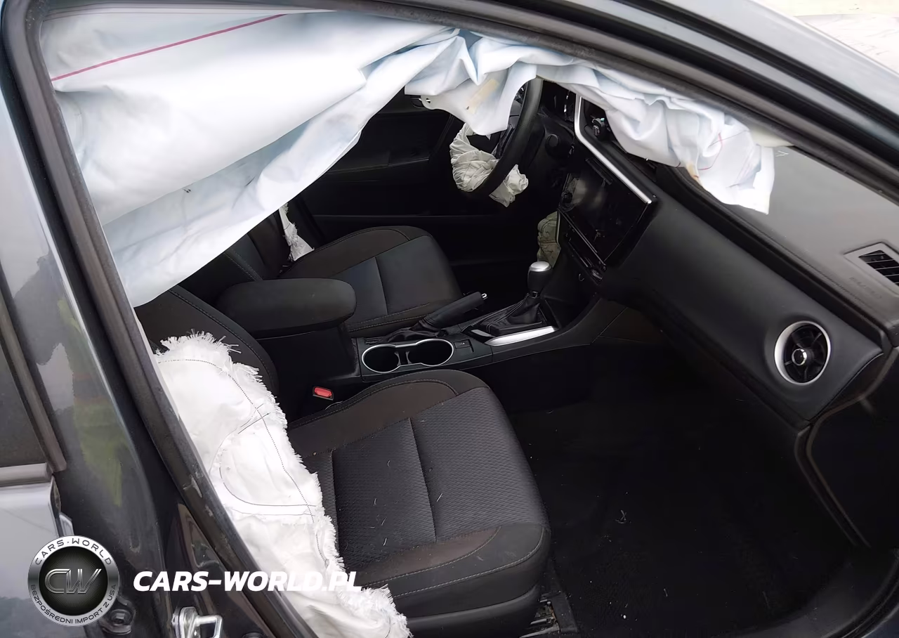 2018 Toyota Corolla Le VIN:2T1BURHE5JC993827 - 5