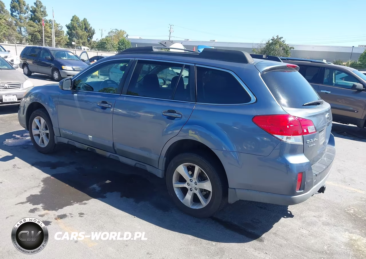 2013 Subaru Outback 2.5I Premium VIN:4S4BRBCCXD3210086 - 3