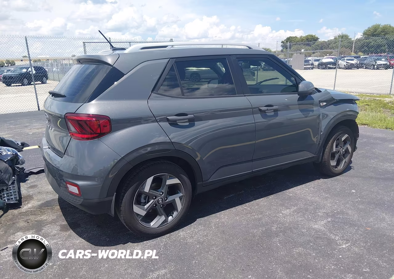 2026 Hyundai Venue Sel VIN:KMHRC8A35TU453903 - 4