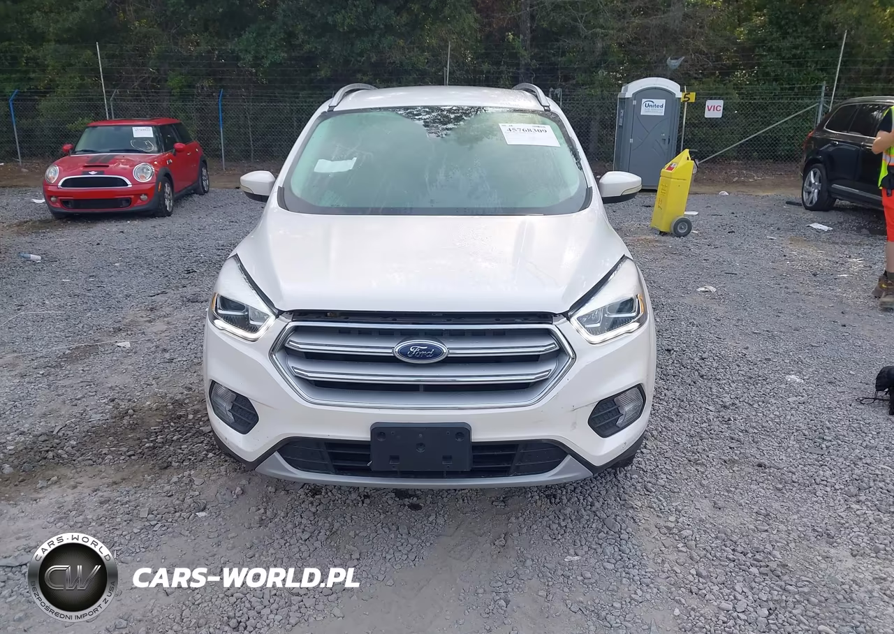 2018 Ford Escape Titanium VIN:1FMCU9J95JUB25746 - 13
