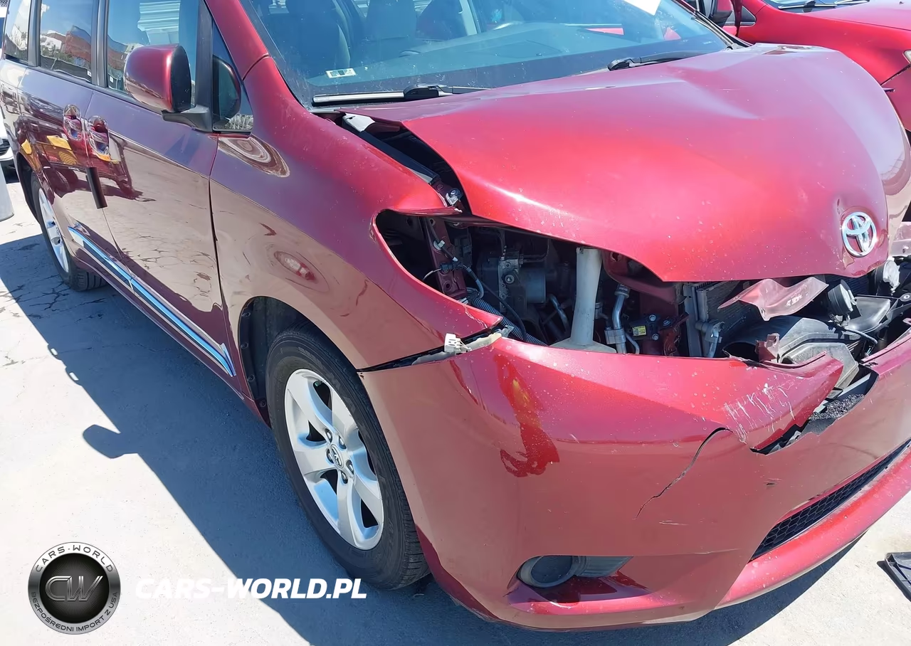 2017 Toyota Sienna Le 8 Passenger VIN:5TDKZ3DC9HS817481 - 18