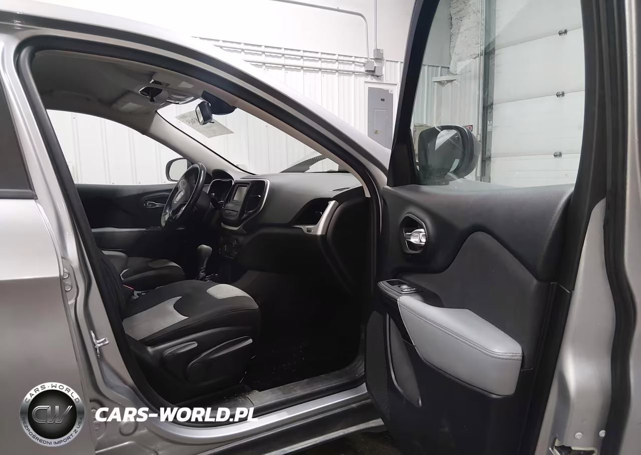 2014 Jeep Cherokee Sport VIN:1C4PJMAB5EW298052 - 5