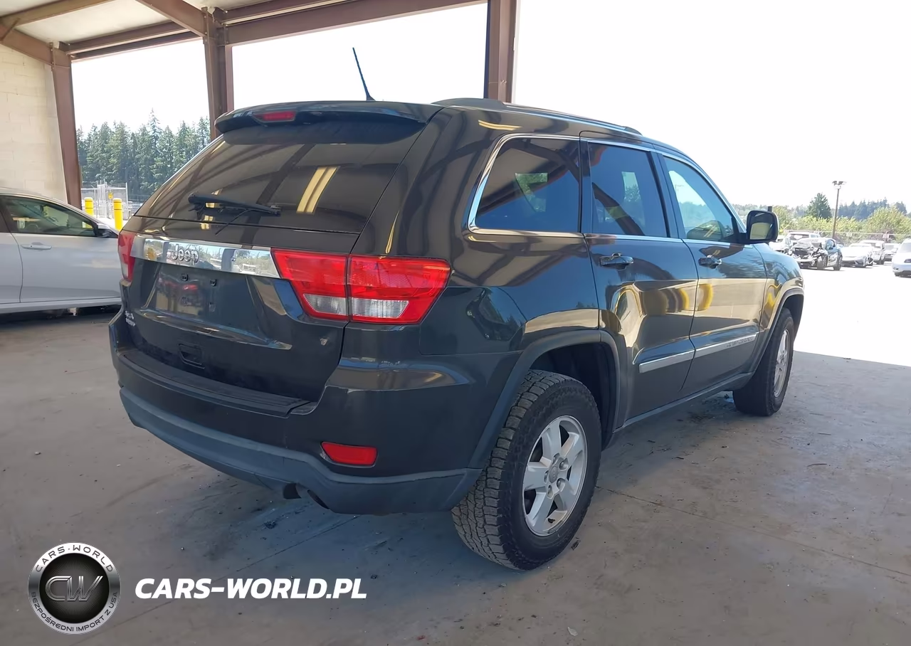 2011 Jeep Grand Cherokee Laredo VIN:1J4RR4GGXBC679486 - 4