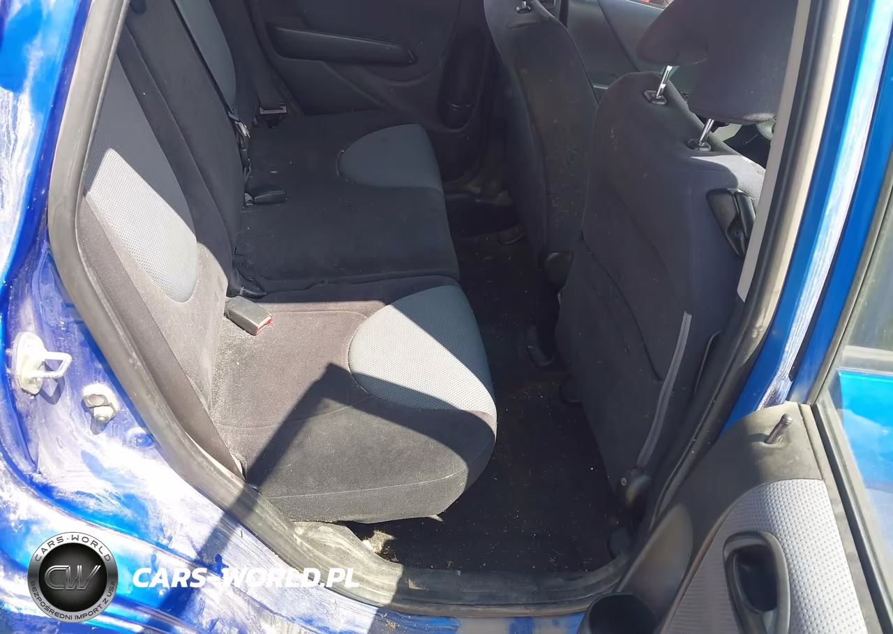 2008 Honda Fit VIN:JHMGD374X8S062436 - 8