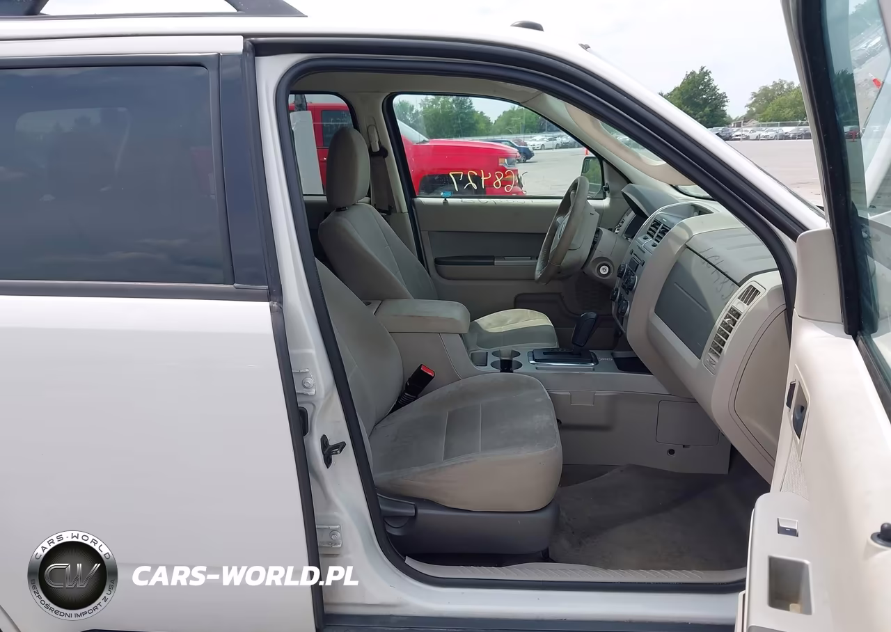 2010 Ford Escape Xlt VIN:1FMCU9DG8AKB53112 - 5