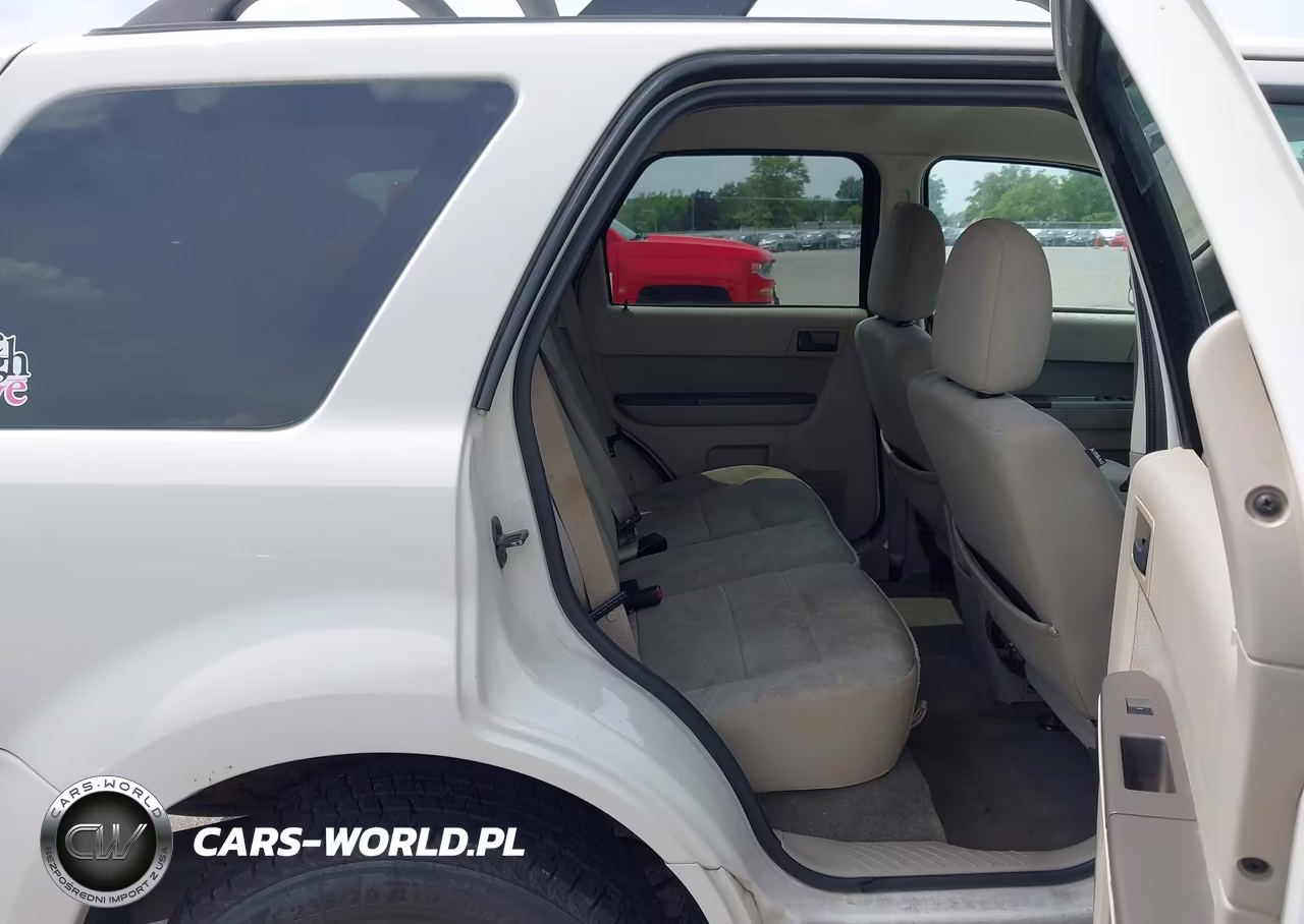 2010 Ford Escape Xlt VIN:1FMCU9DG8AKB53112 - 8
