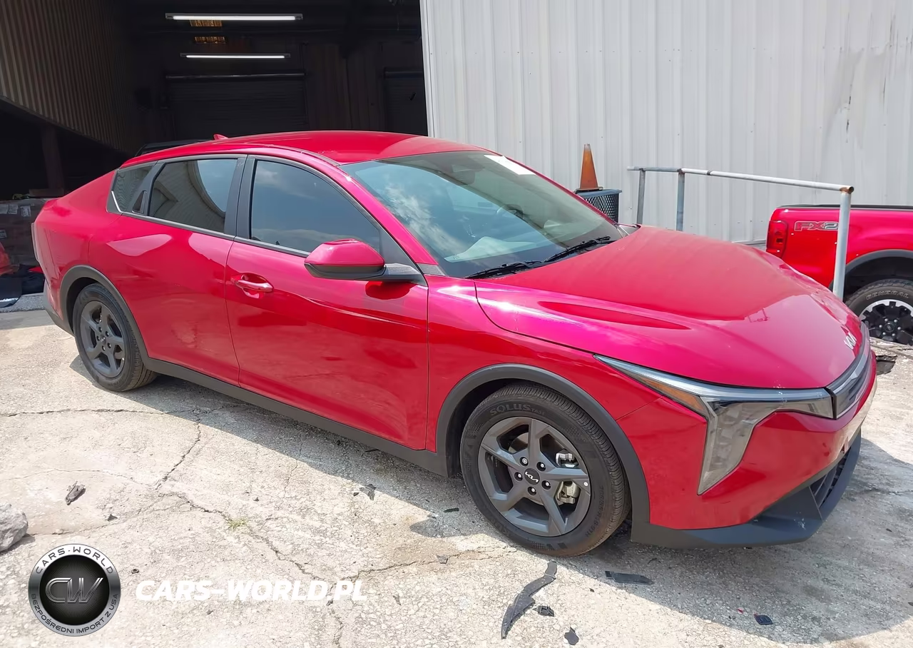2025 Kia K4 Lxs VIN:3KPFT4DE5SE154583 - 1