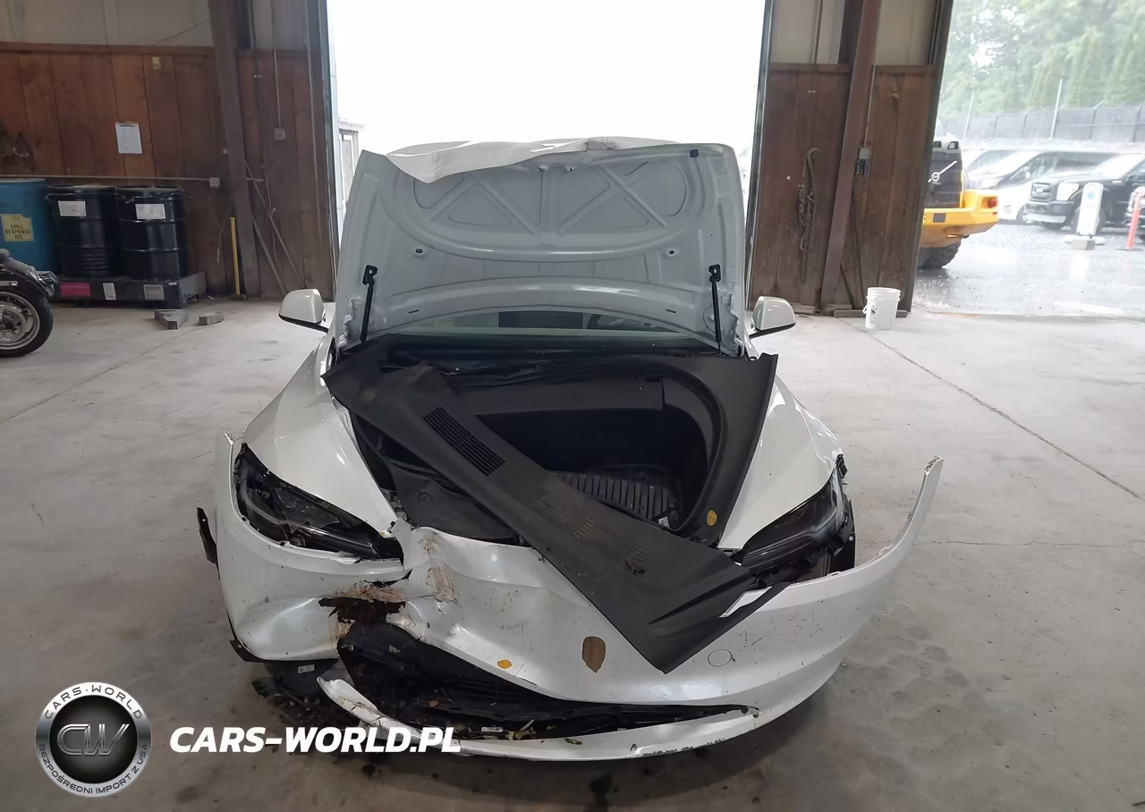 2024 Tesla Model 3 Long Range Dual Motor All-Wheel Drive VIN:5YJ3E1EB5RF802279 - 11