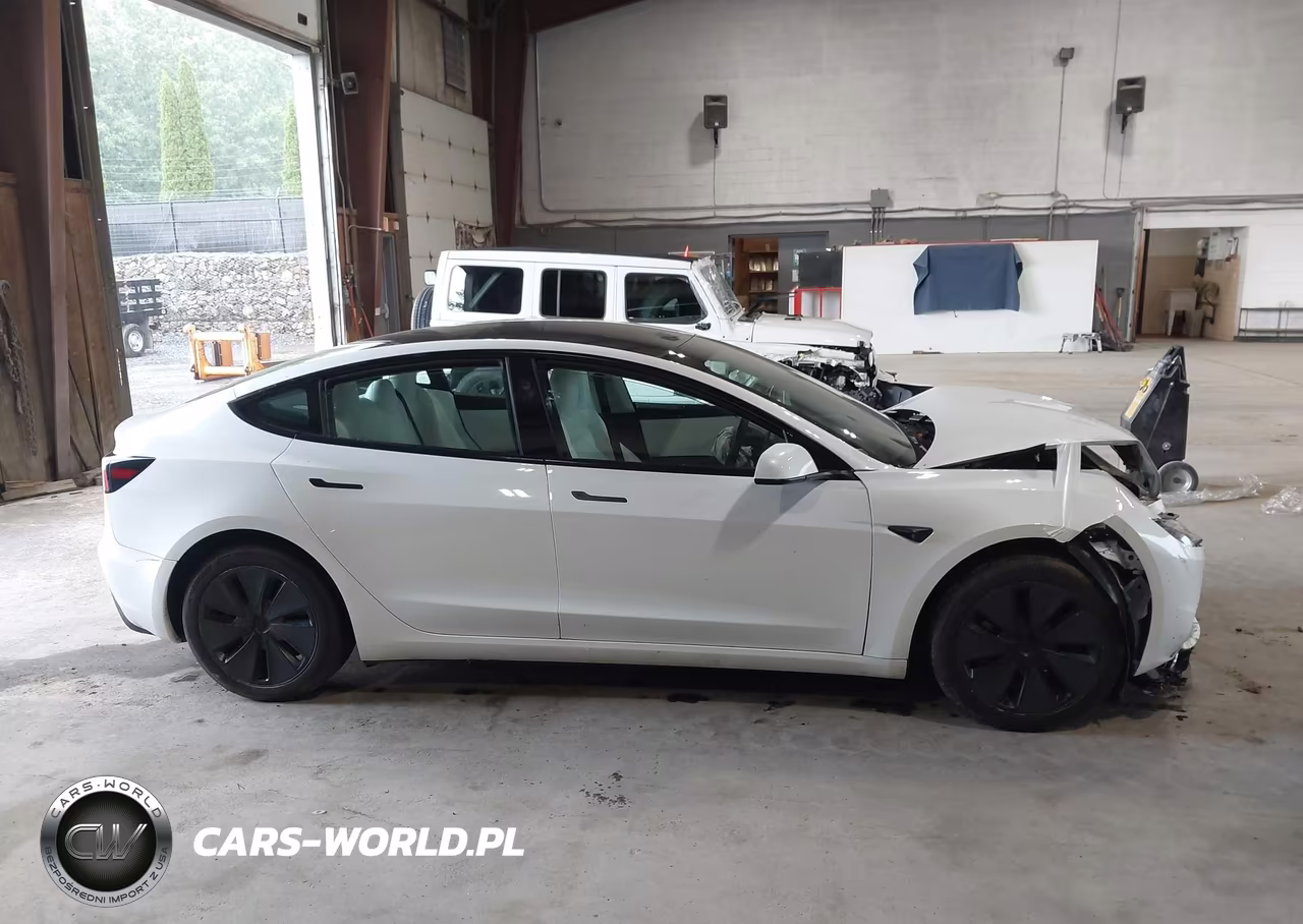 2024 Tesla Model 3 Long Range Dual Motor All-Wheel Drive VIN:5YJ3E1EB5RF802279 - 12