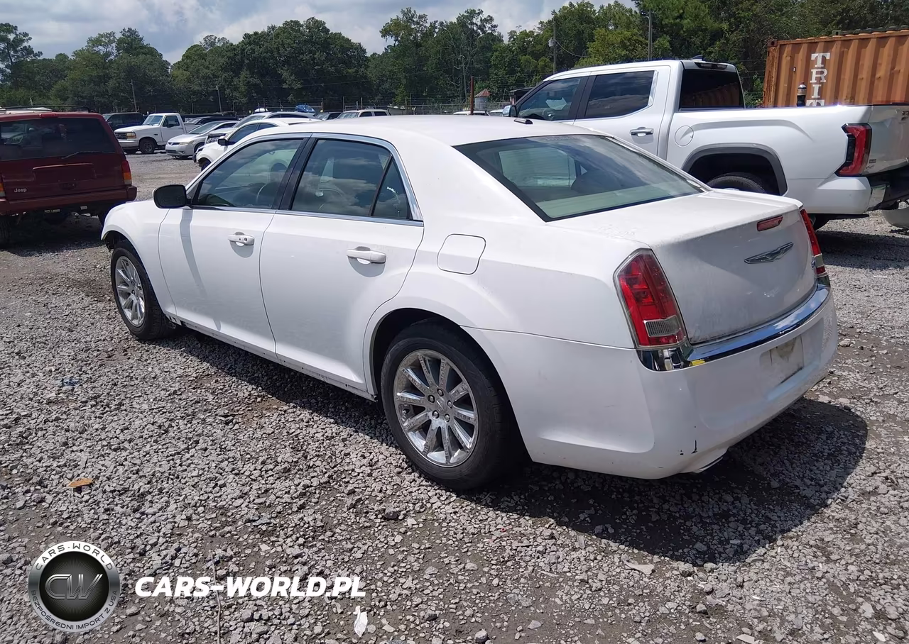 2014 Chrysler 300 VIN:2C3CCAAG8EH354992 - 3