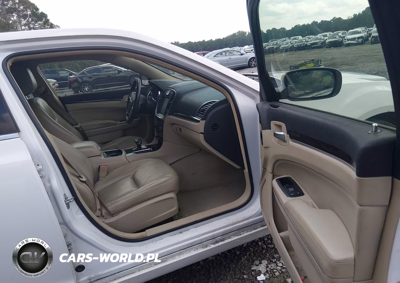 2014 Chrysler 300 VIN:2C3CCAAG8EH354992 - 5