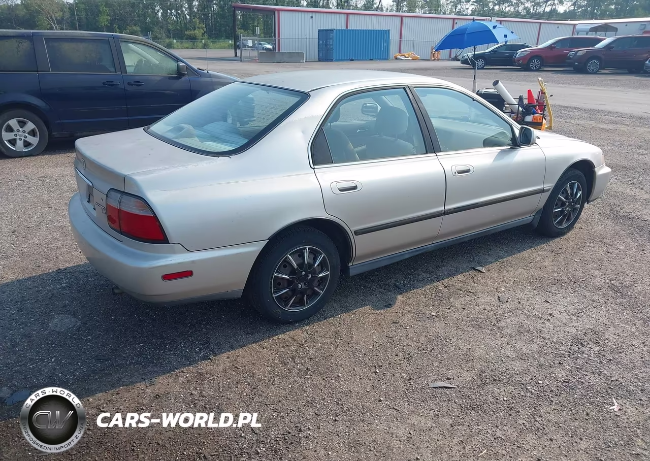 1997 Honda Accord Lx VIN:1HGCD5638VA140817 - 4