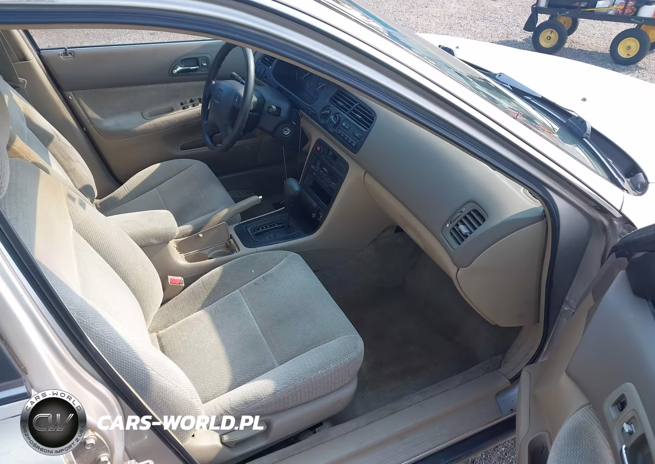1997 Honda Accord Lx VIN:1HGCD5638VA140817 - 5
