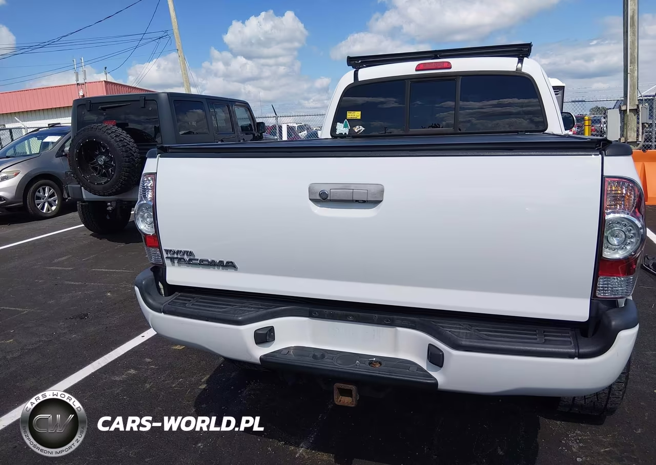2012 Toyota Tacoma VIN:5TFUU4EN2CX037497 - 17