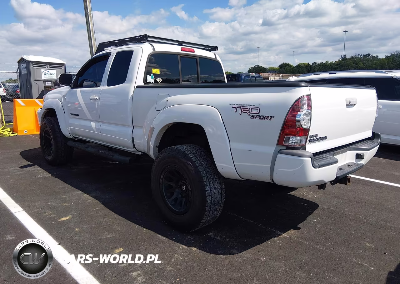 2012 Toyota Tacoma VIN:5TFUU4EN2CX037497 - 3