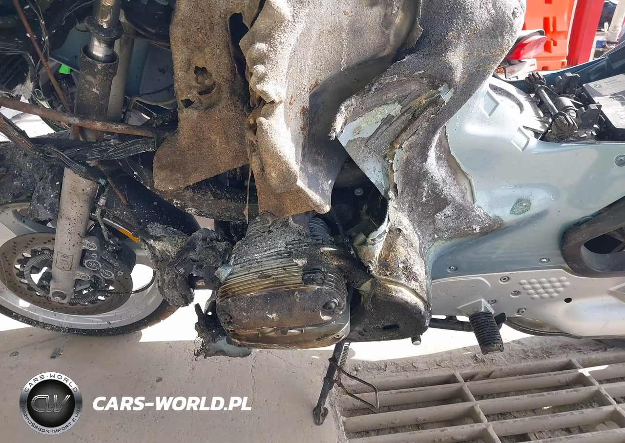2000 BMW R1100 Rt VIN:WB10418A0YZC68030 - 8