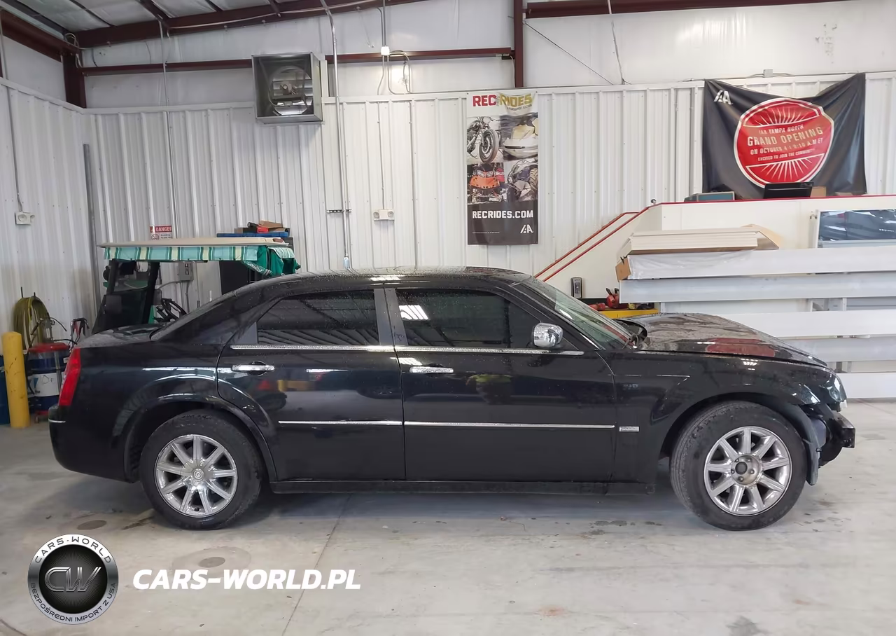 2010 Chrysler 300 Touring-Signature Series-Executive Series VIN:2C3CA5CV2AH123363 - 14