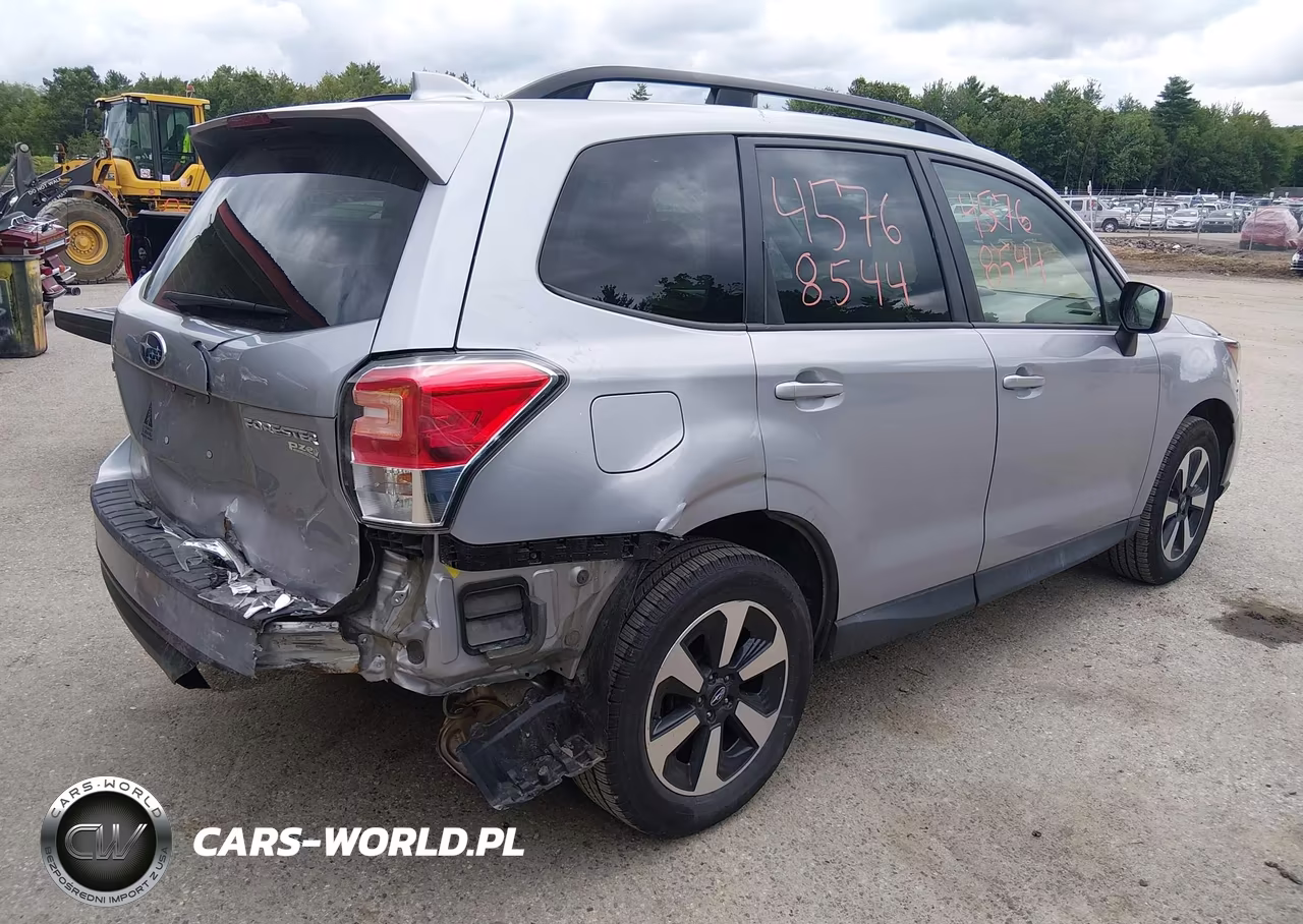 2017 Subaru Forester 2.5I Premium VIN:JF2SJAEC0HH500608 - 4