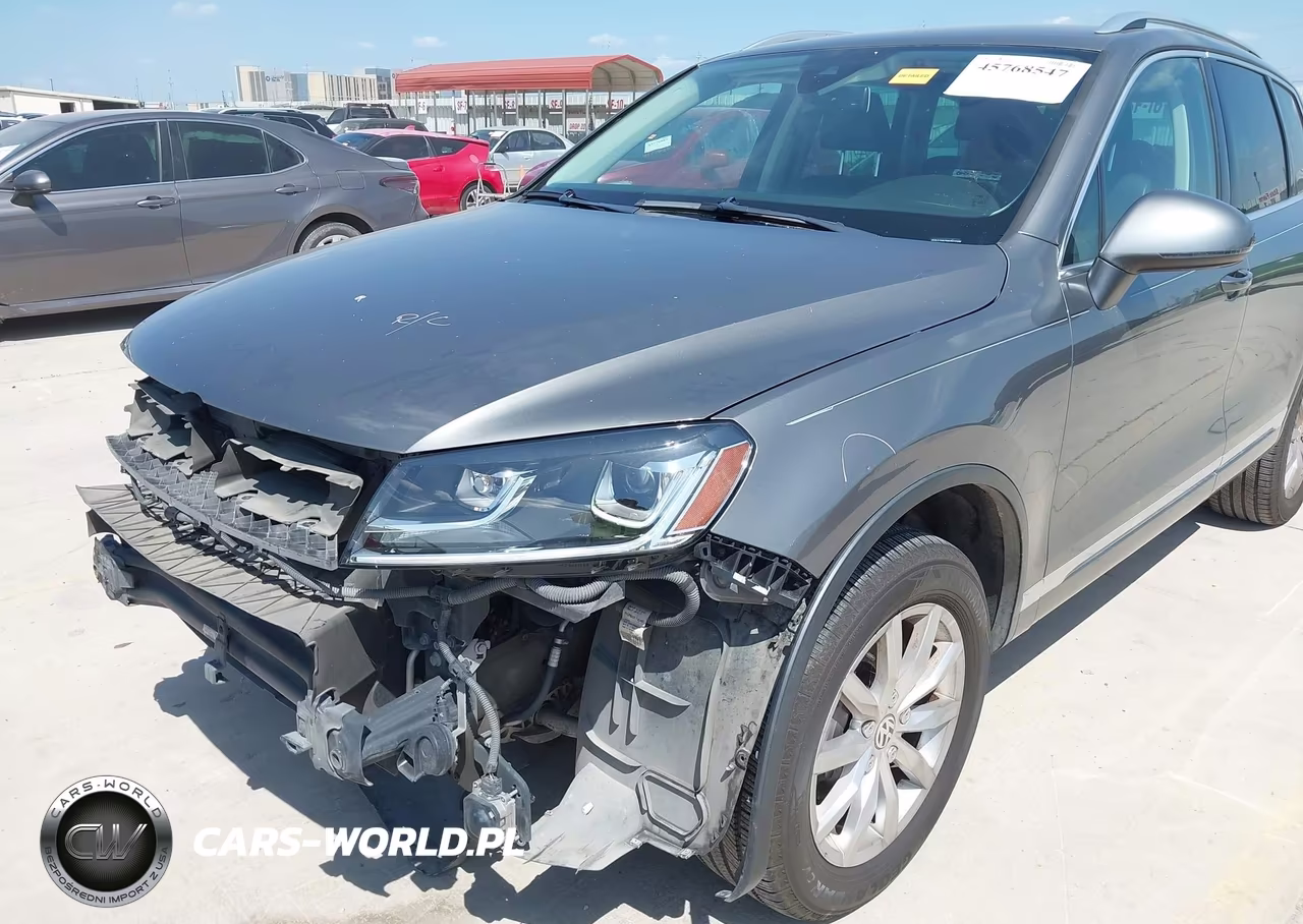 2016 Volkswagen Touareg Sport W-Technology VIN:WVGEF9BP0GD012893 - 18