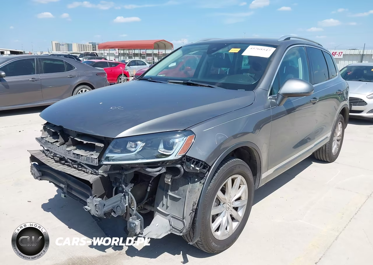 2016 Volkswagen Touareg Sport W-Technology VIN:WVGEF9BP0GD012893 - 2