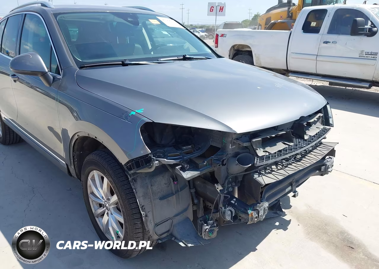 2016 Volkswagen Touareg Sport W-Technology VIN:WVGEF9BP0GD012893 - 6