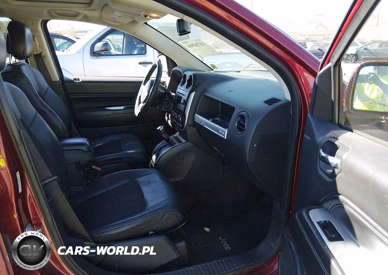 2014 Jeep Compass Latitude VIN:1C4NJDEB2ED885192 - 5