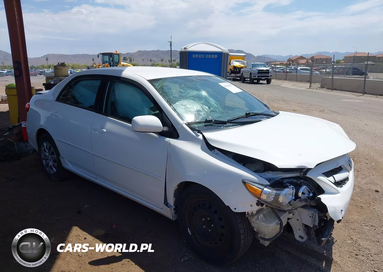 2013 Toyota Corolla Base – zdjęcie 1 z 16