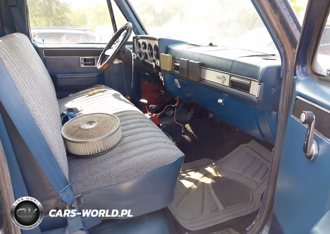 1983 Chevrolet K10 VIN:1GCEK14H7DJ115247 - 5