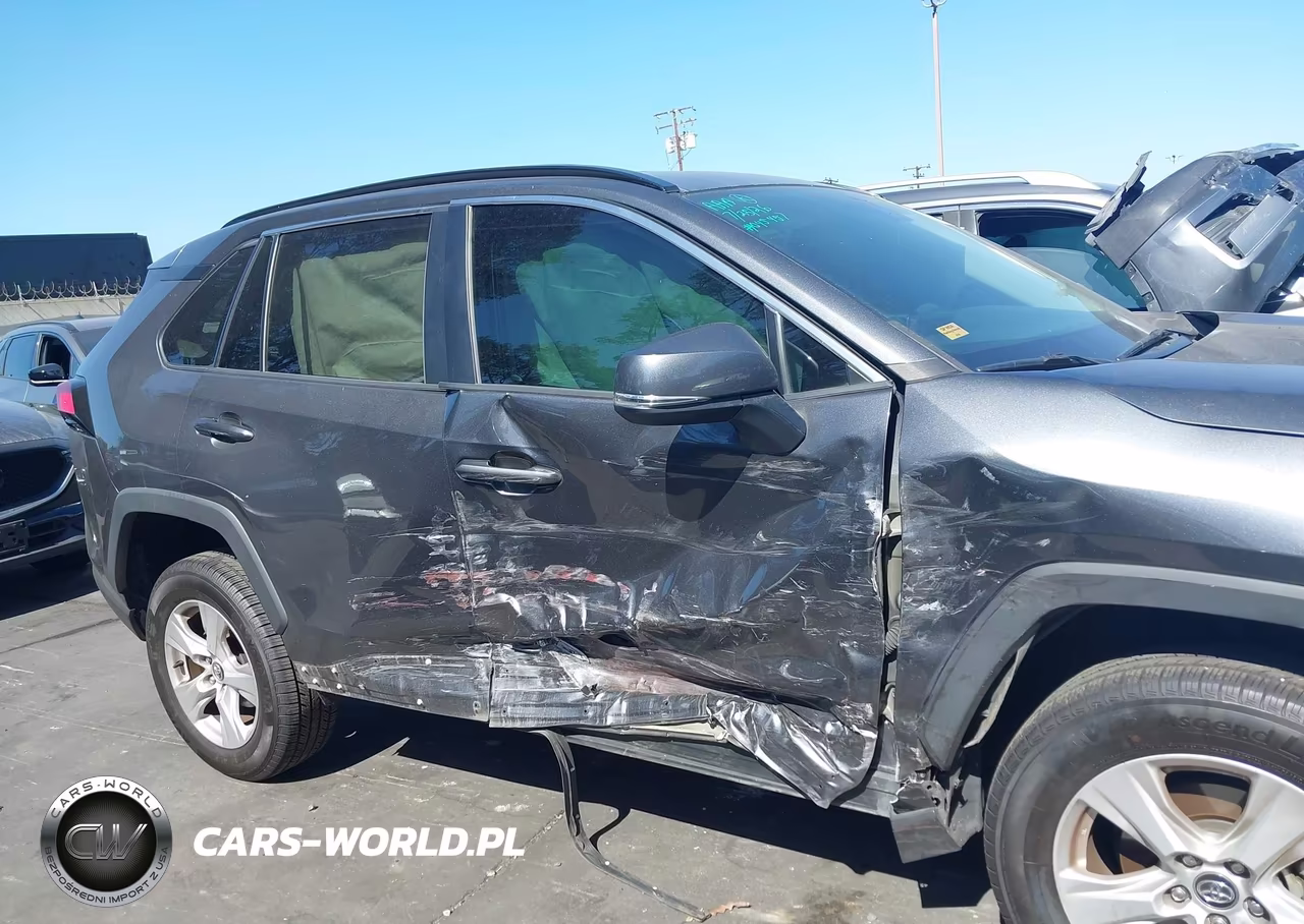 2020 Toyota Rav4 Xle VIN:2T3W1RFV4LC045457 - 13