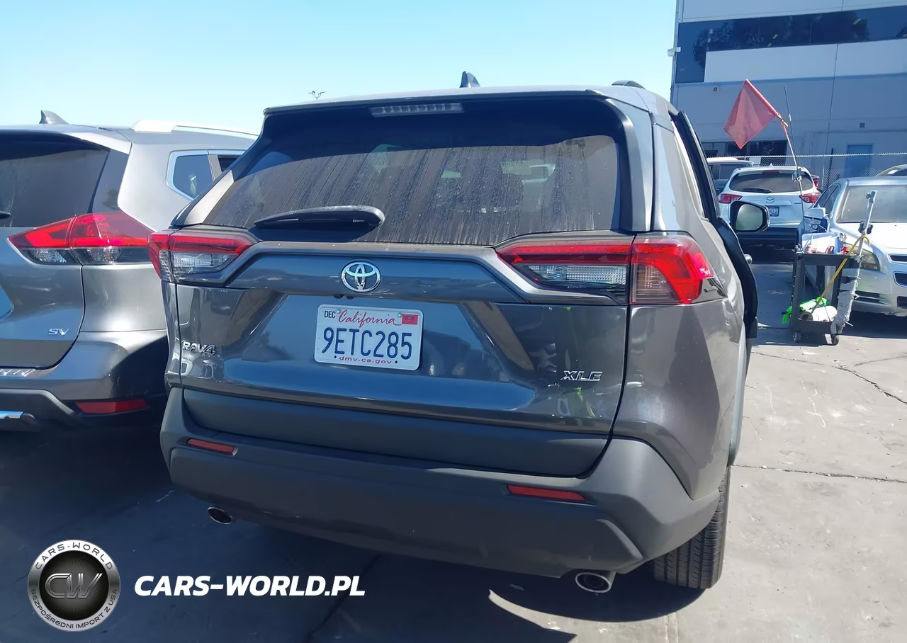 2020 Toyota Rav4 Xle VIN:2T3W1RFV4LC045457 - 16