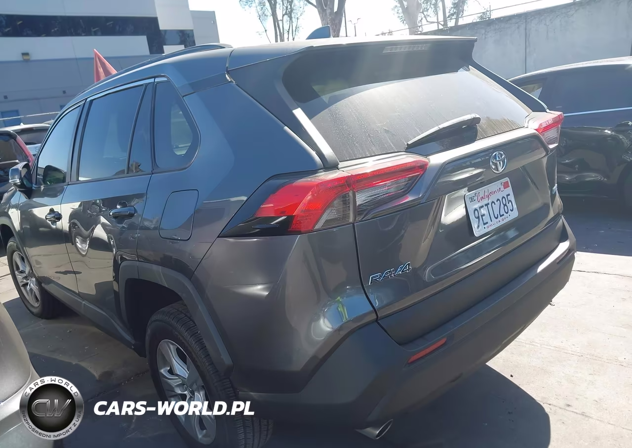 2020 Toyota Rav4 Xle VIN:2T3W1RFV4LC045457 - 3