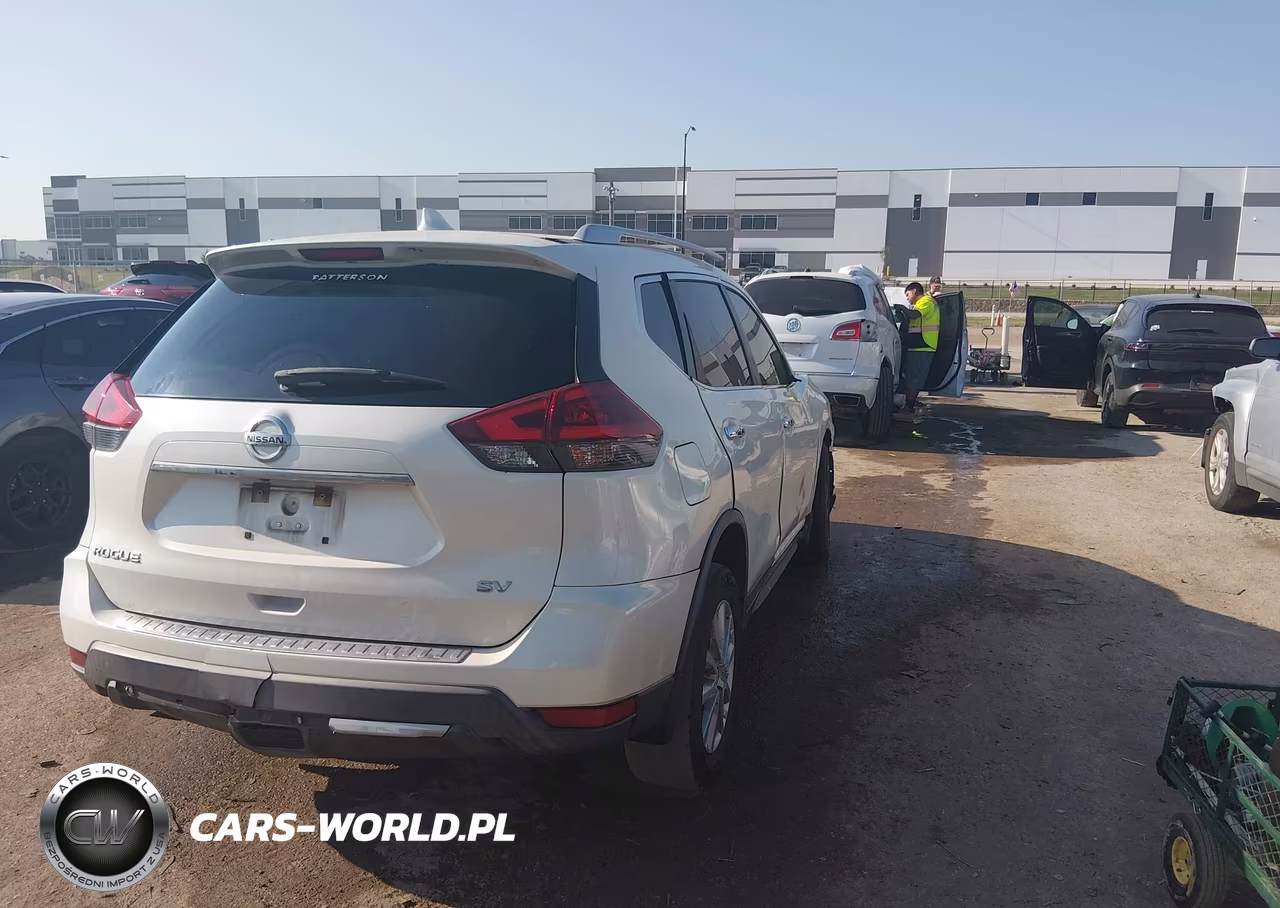 2018 Nissan Rogue Sv VIN:KNMAT2MT6JP564806 - 4