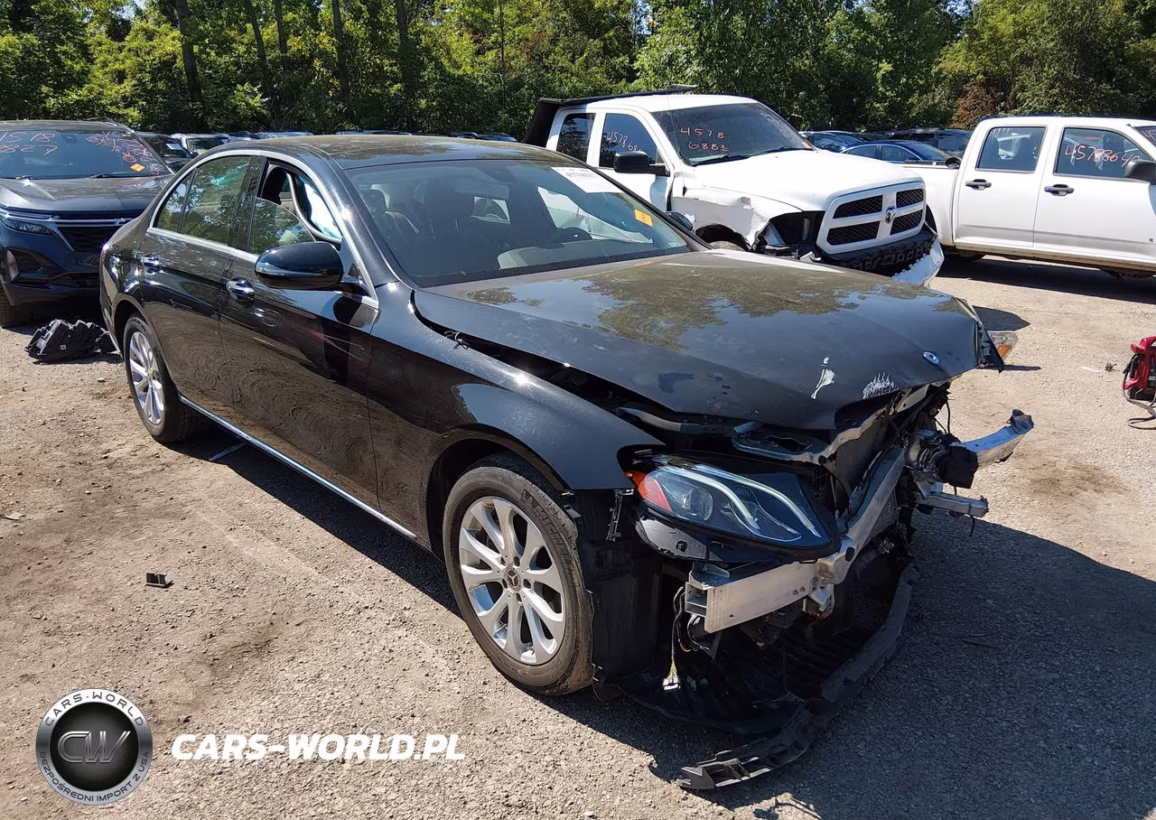 2018 Mercedes-Benz E 300 4Matic – zdjęcie 1 z 17