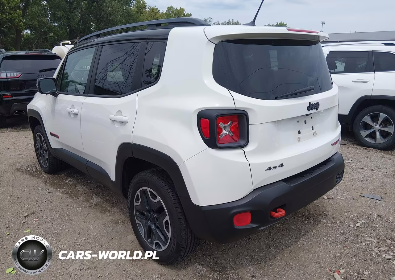 2015 Jeep Renegade Trailhawk VIN:ZACCJBCT0FPB52597 - 3