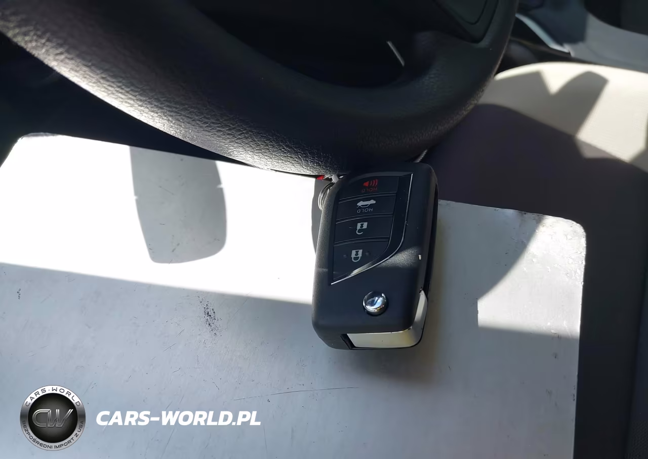 2026 Toyota Corolla Hybrid Hybrid Le VIN:JTDBCMFE7T3153746 - 11