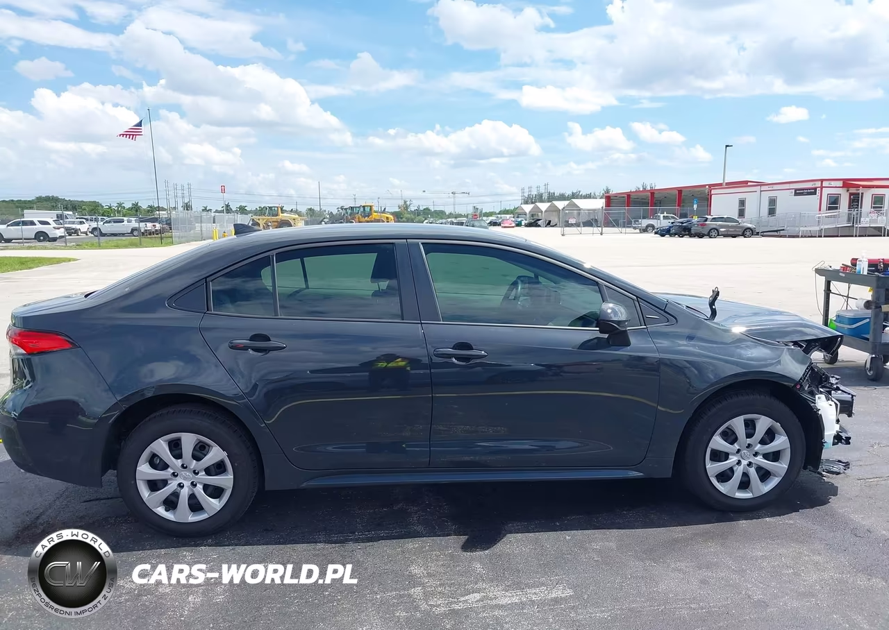 2026 Toyota Corolla Hybrid Hybrid Le VIN:JTDBCMFE7T3153746 - 14