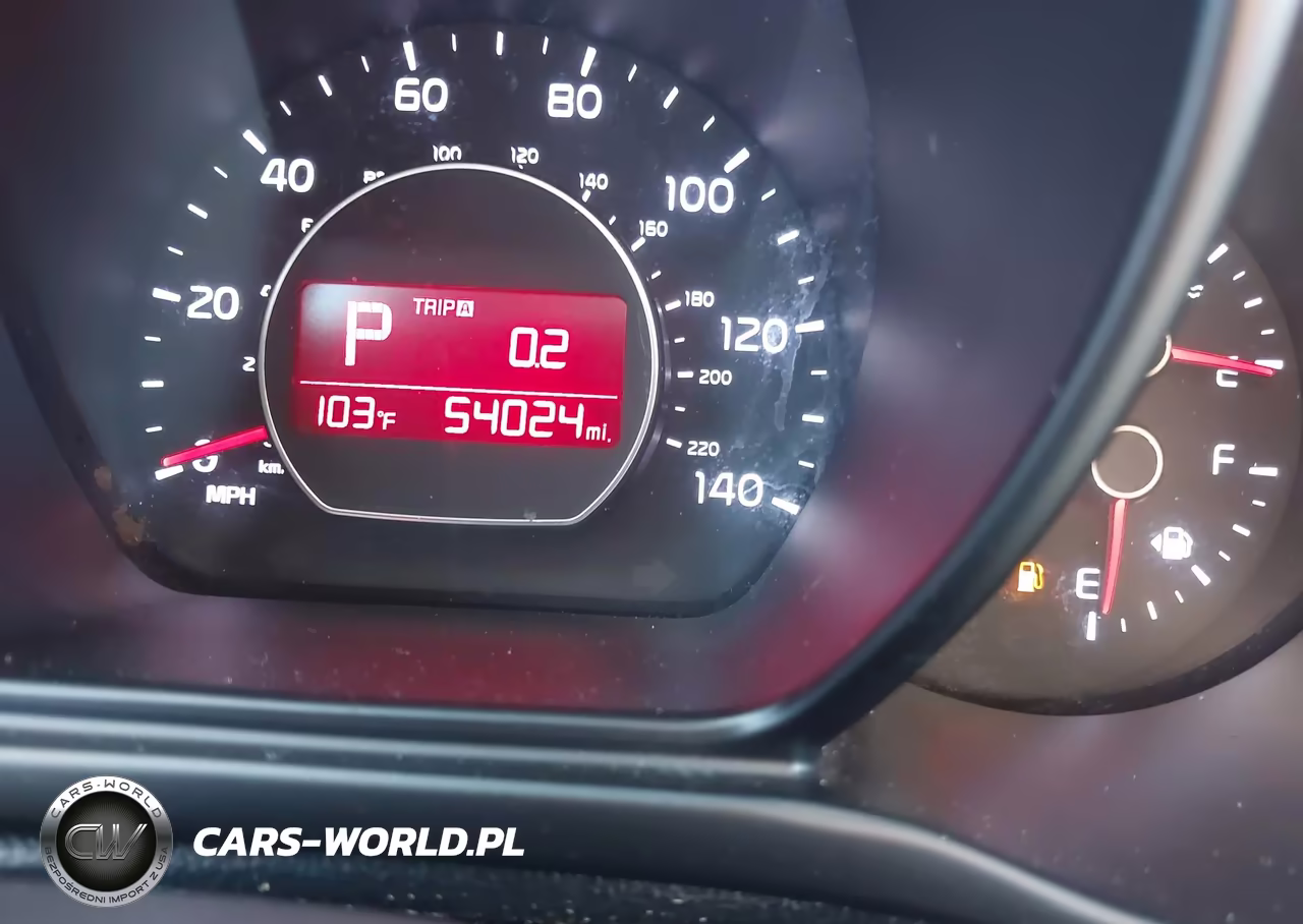2018 Kia Soul + VIN:KNDJP3A5XJ7588445 - 16