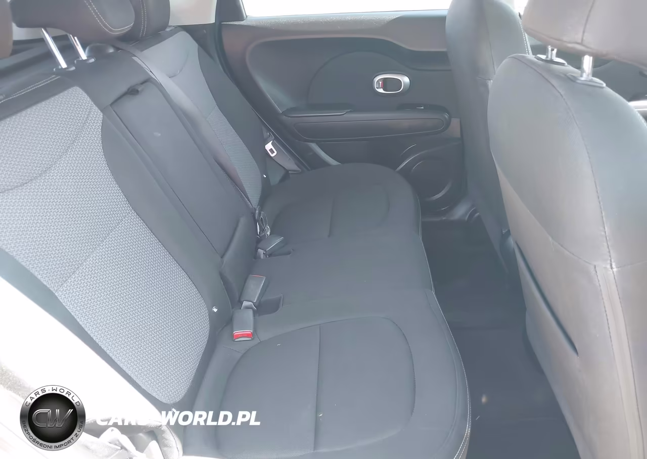 2018 Kia Soul + VIN:KNDJP3A5XJ7588445 - 8