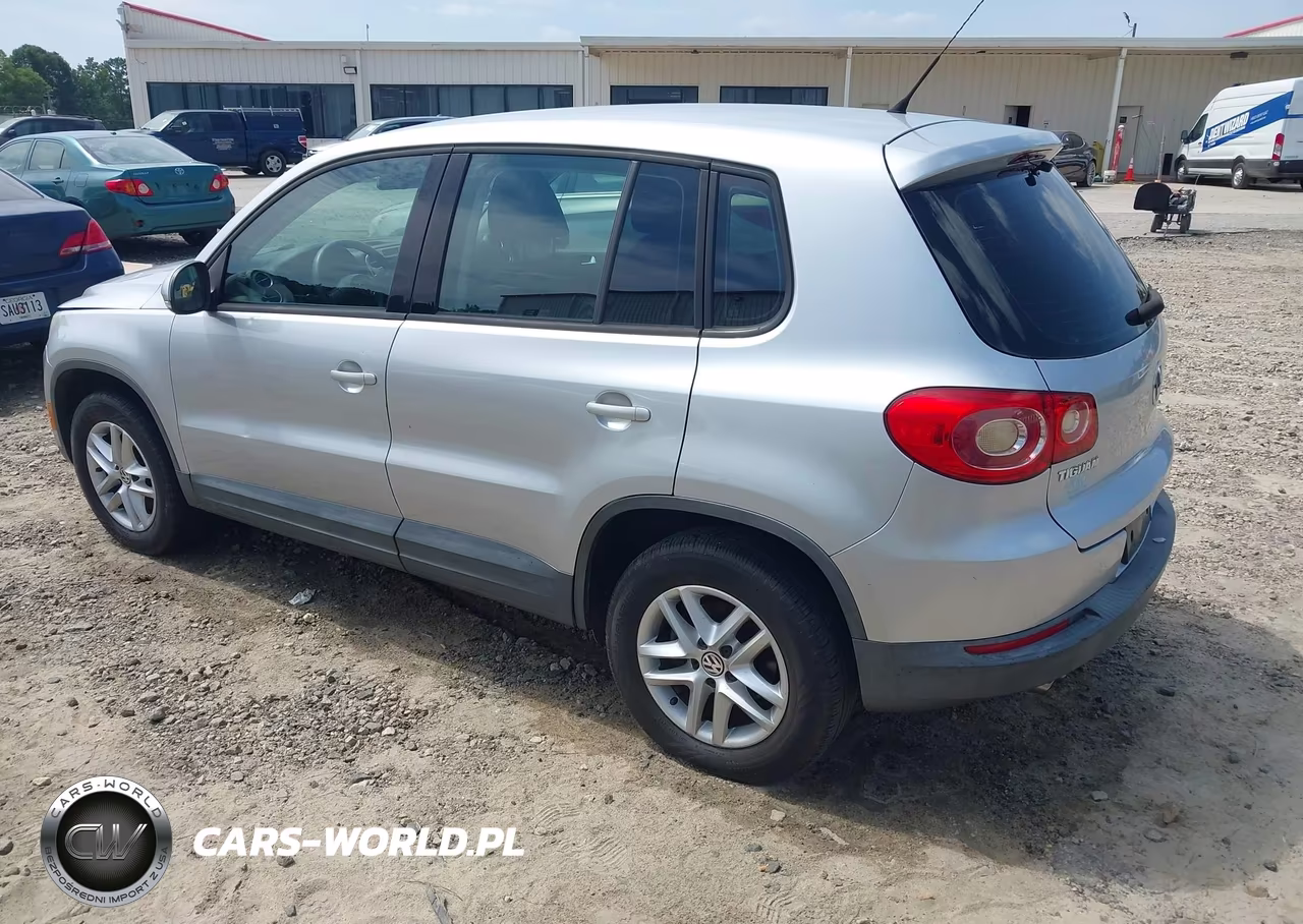 2011 Volkswagen Tiguan S VIN:WVGAV7AX4BW525732 - 3