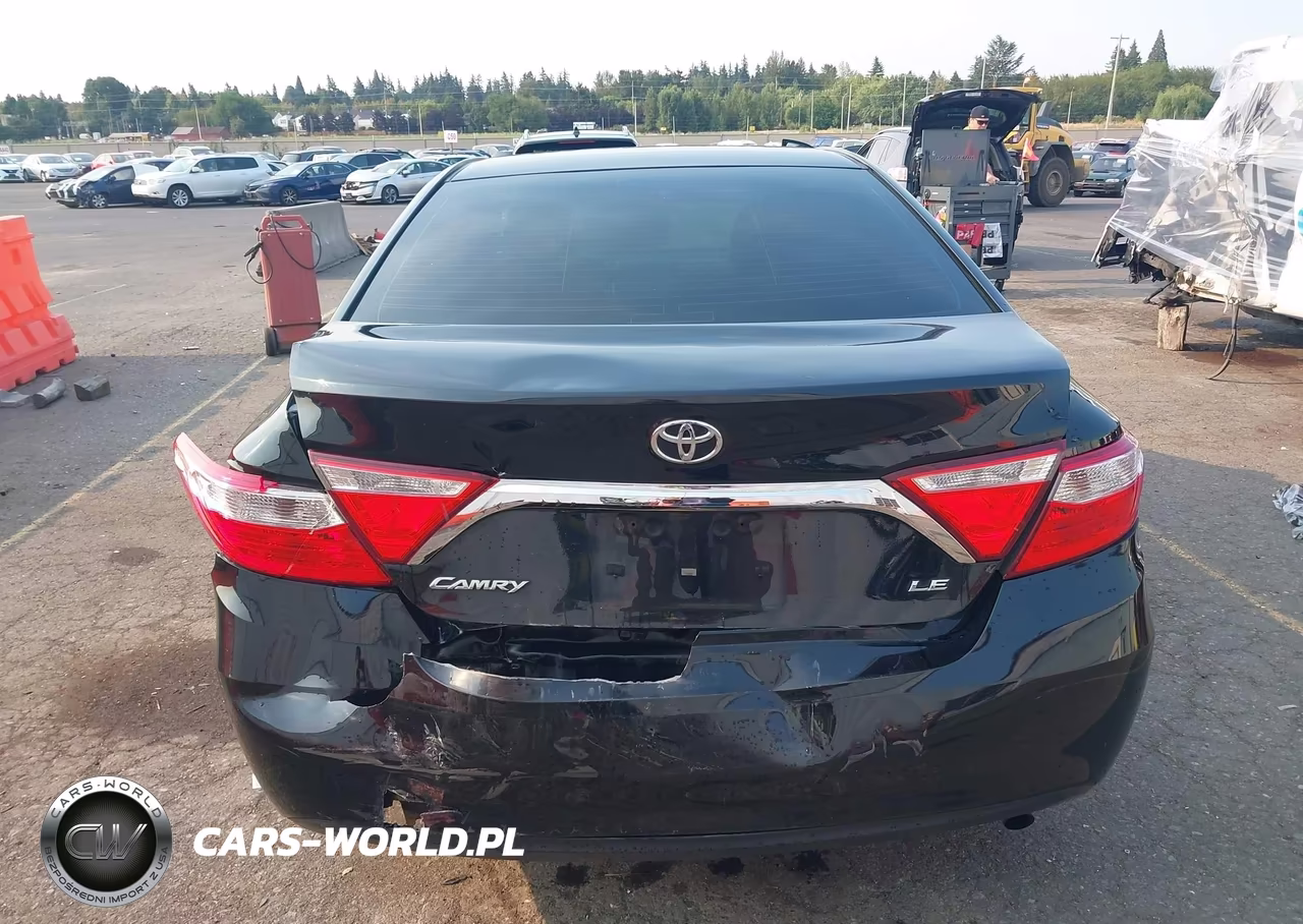 2016 Toyota Camry Le VIN:4T1BF1FK7GU197172 - 16