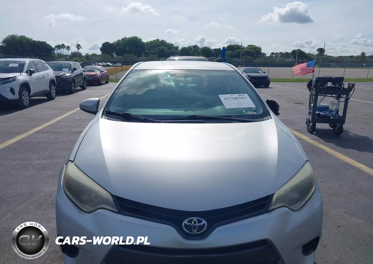 2015 Toyota Corolla Le VIN:2T1BURHE0FC480962 - 11