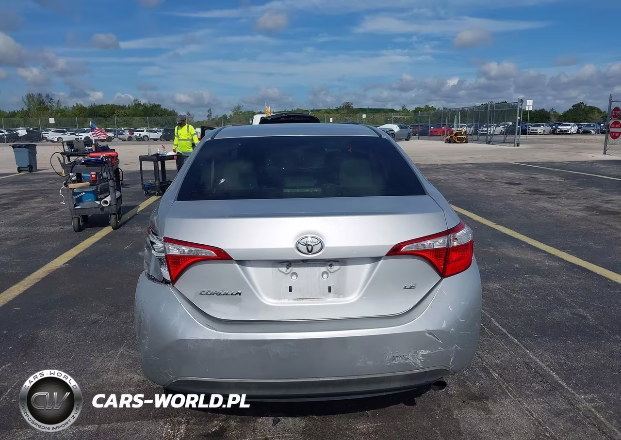 2015 Toyota Corolla Le VIN:2T1BURHE0FC480962 - 15