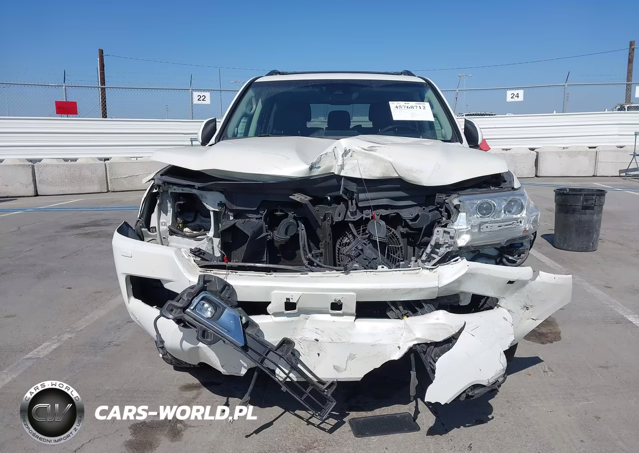 2018 Toyota Land Cruiser V8 VIN:JTMCY7AJ3J4070396 - 18