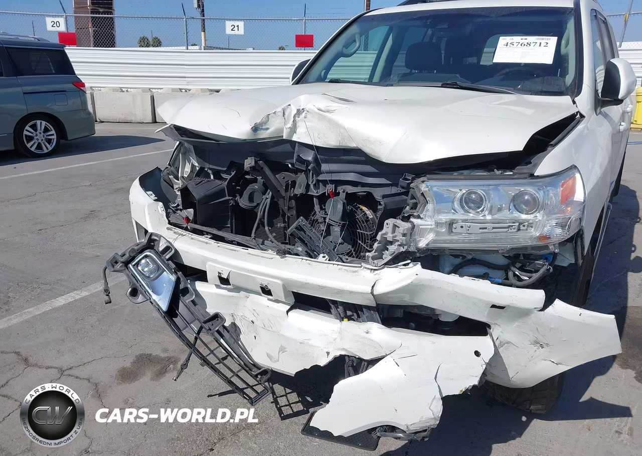 2018 Toyota Land Cruiser V8 VIN:JTMCY7AJ3J4070396 - 6