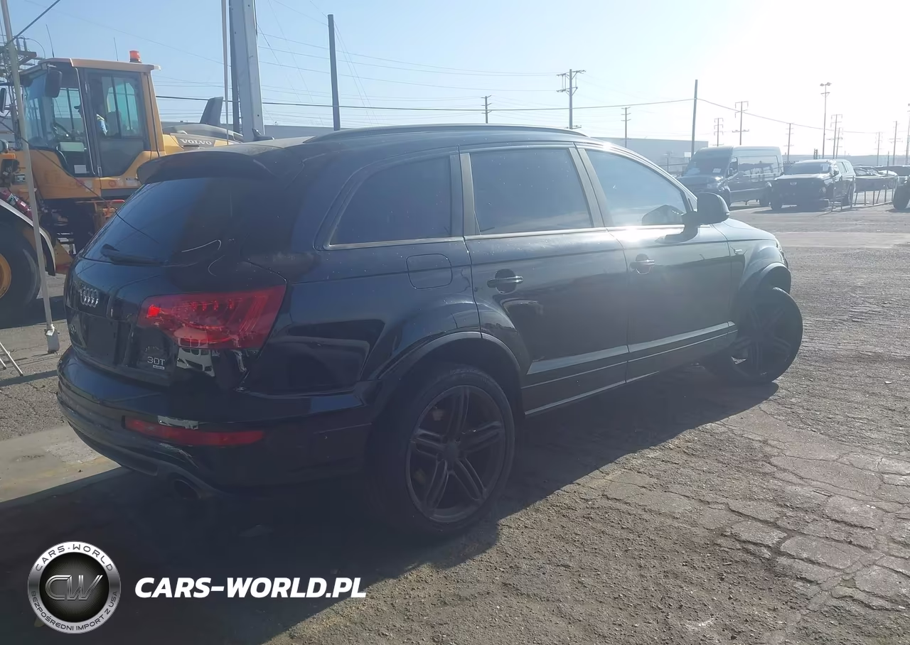 2014 Audi Q7 3.0T S Line Prestige VIN:WA1DGAFE3ED020002 - 4